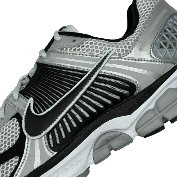 Nike Zoom Vomero 5 Metallic Silver Black