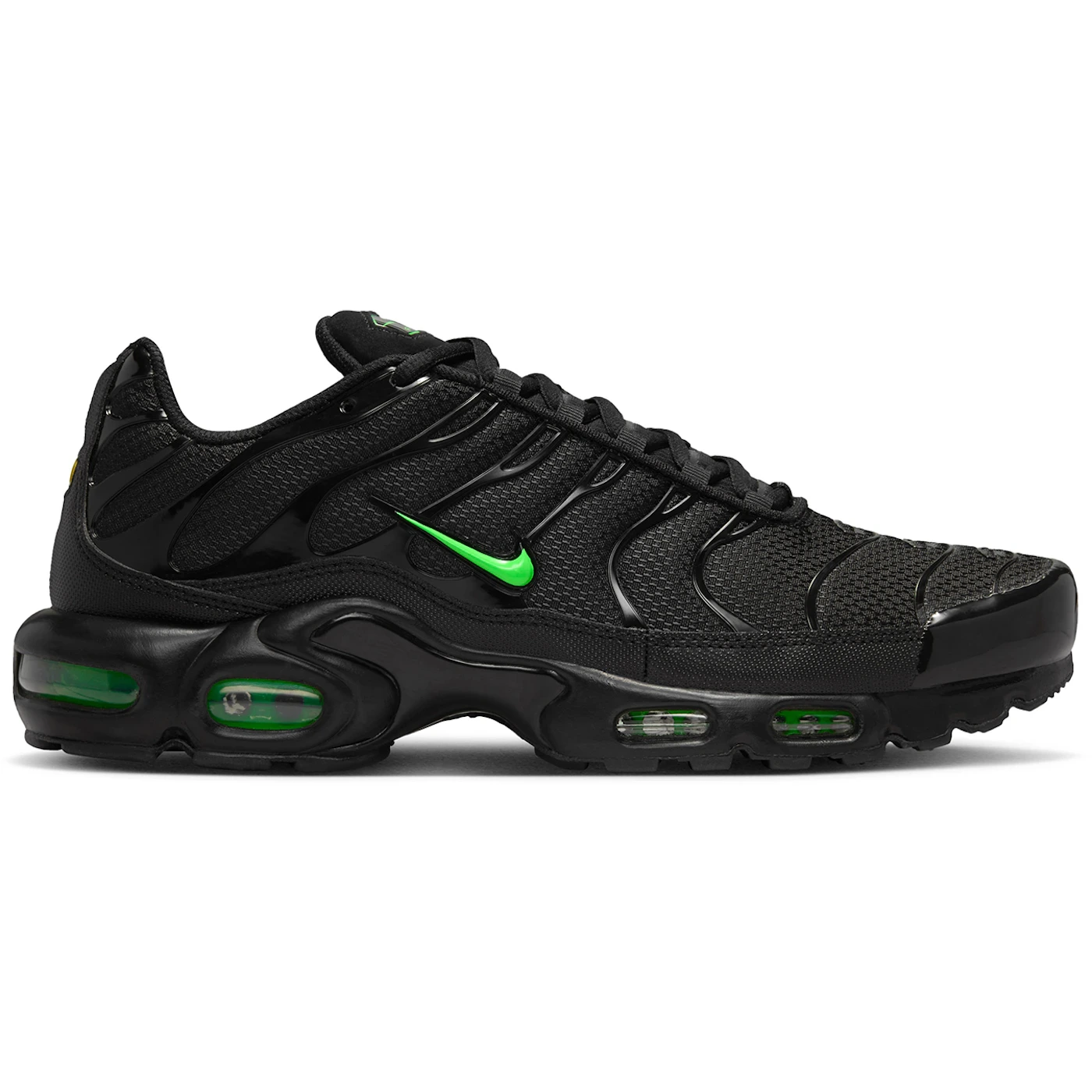 Nike Air Max Plus Black Green Strike 2 Nike Air Max Plus Black Green Strike 1