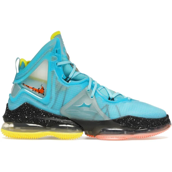 Nike LeBron 19 Christmas