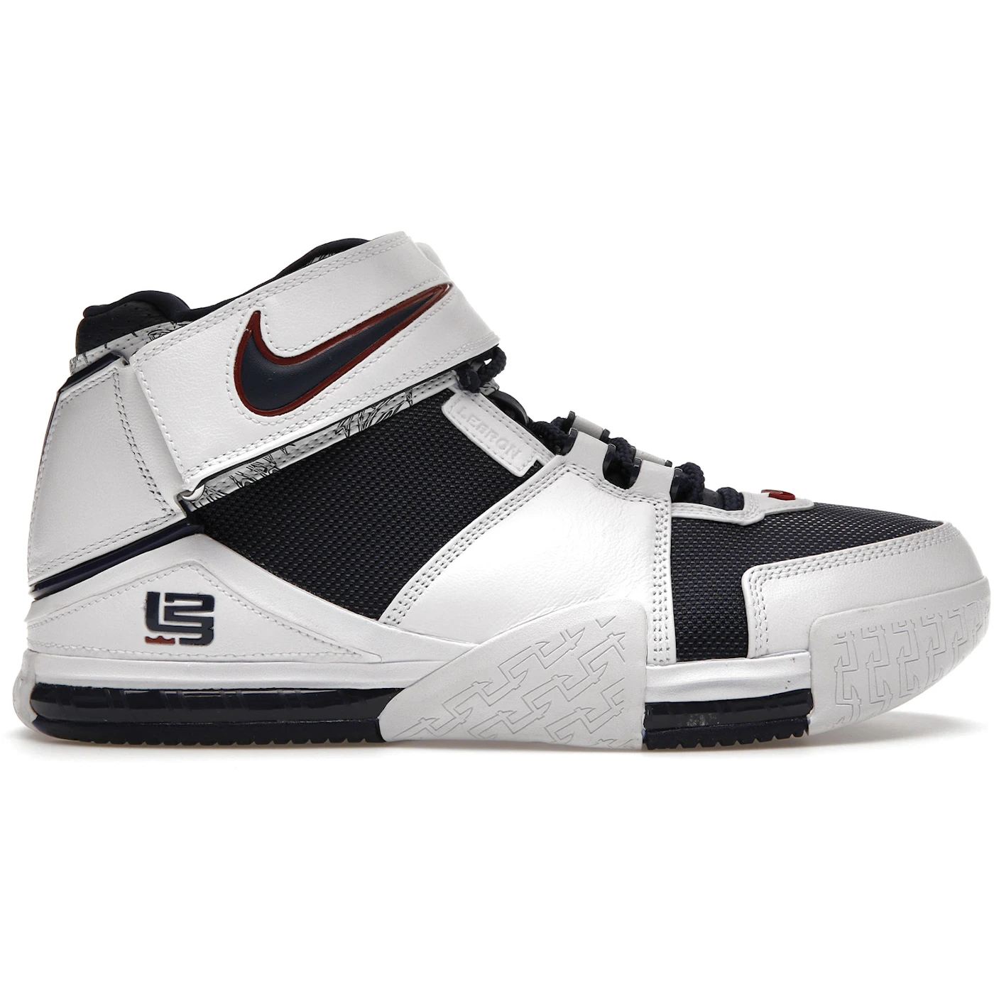Nike LeBron Zoom 2 Midnight Navy 2022 1