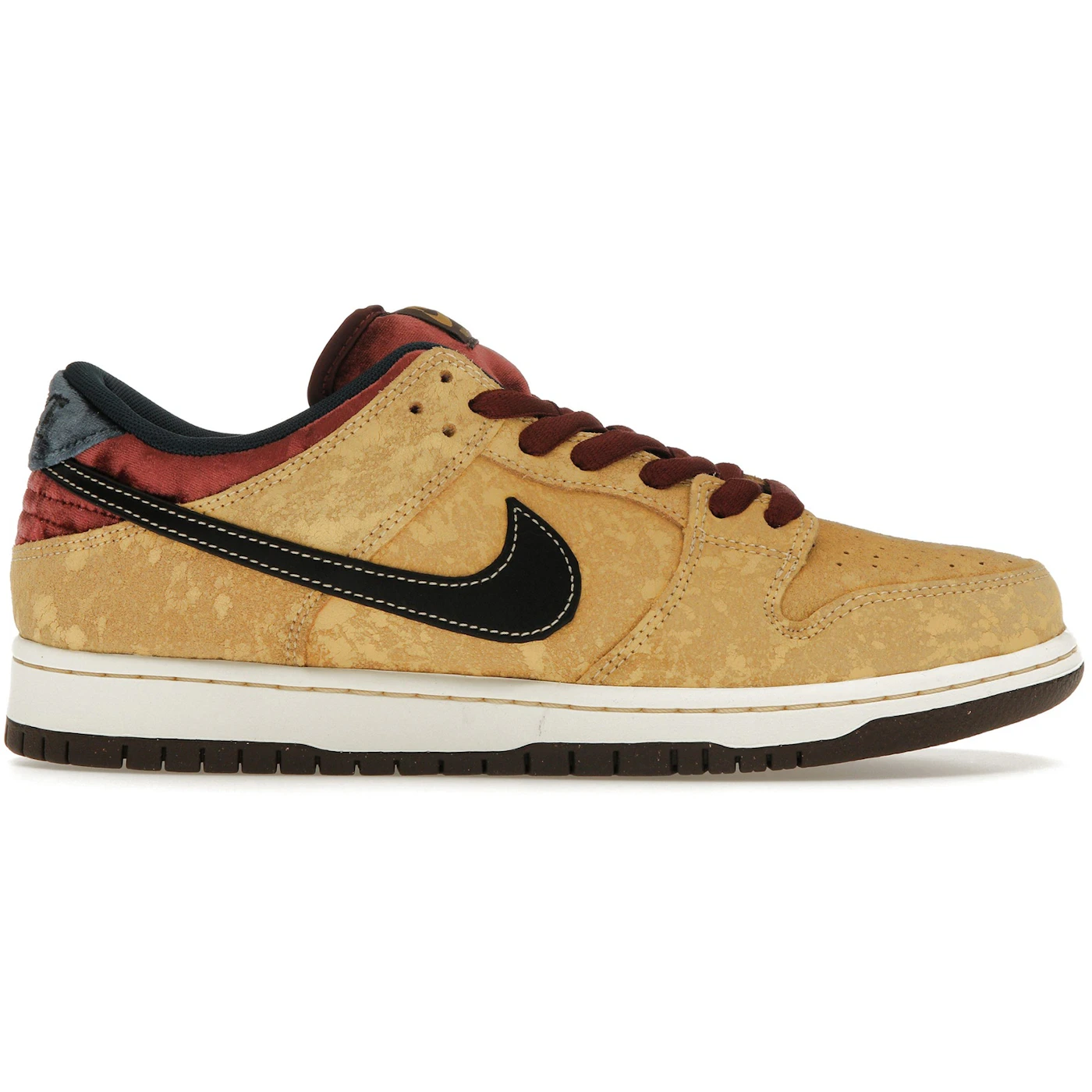 Nike SB Dunk Low City of Cinema 2 Nike SB Dunk Low City of Cinema 1