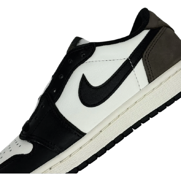 Jordan 1 Retro Low OG Mocha
