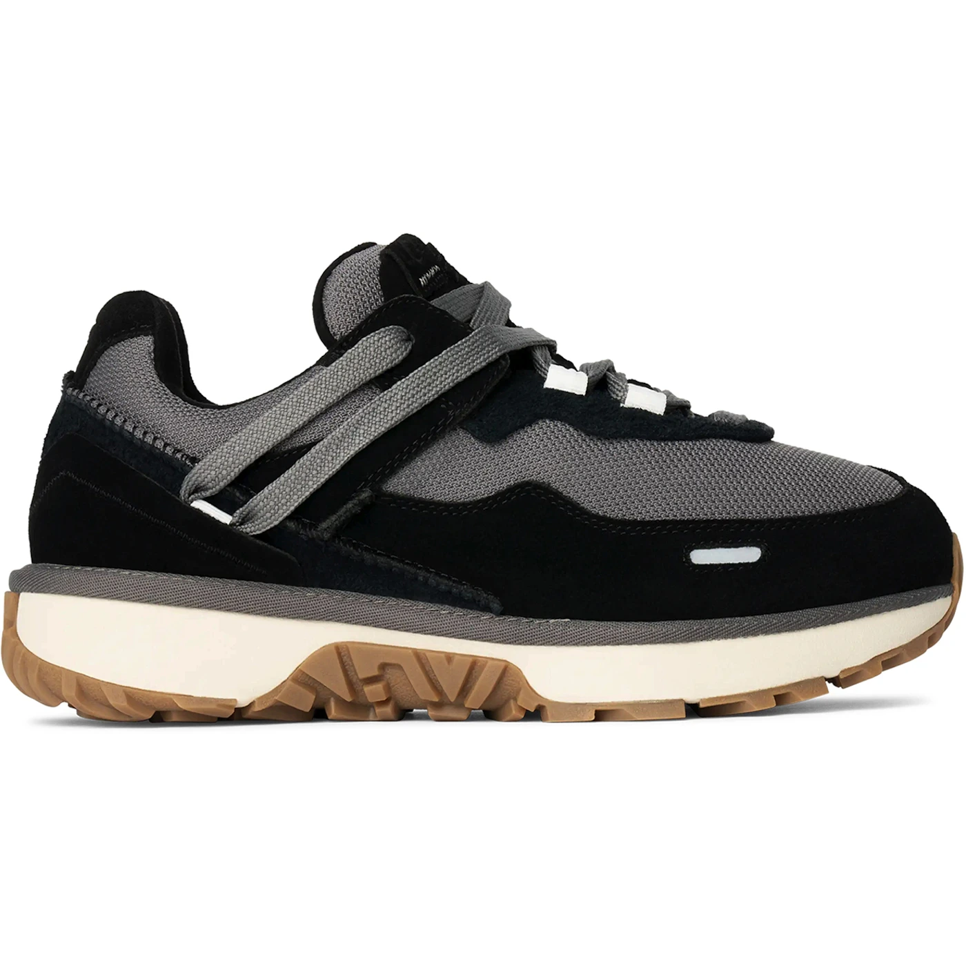 UGG RetroFi Low Black 2 UGG RetroFi Low Black 1