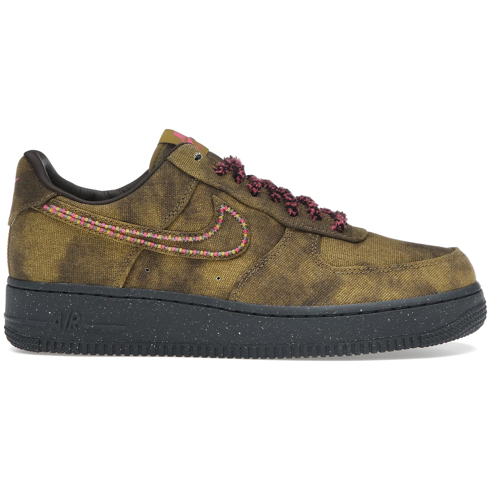 Nike Air Force 1 Low 07 QS Boucle Desert Moss Fierce Pink 1 Nike Air Force 1 Low 07 QS Boucle Desert Moss Fierce Pink