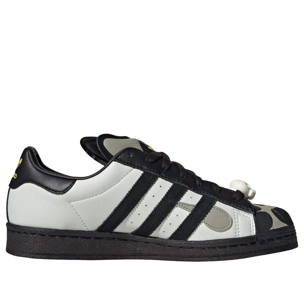 adidas Superstar 82 OFFGOD:TATE 4 adidas Superstar 82 OFFGOD:TATE