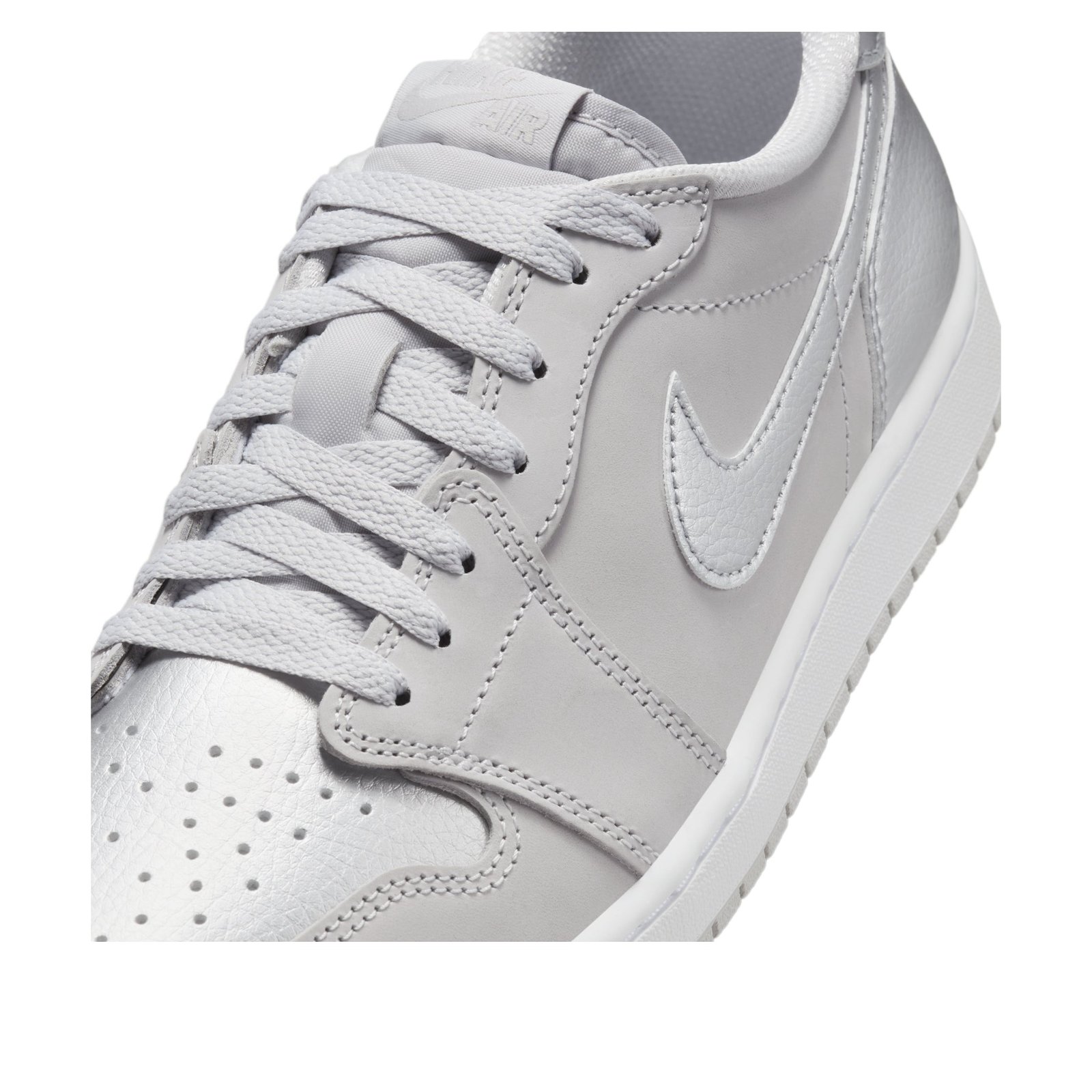 Jordan 1 Low OG Metallic Silver 7 Jordan 1 Low OG Metallic Silver
