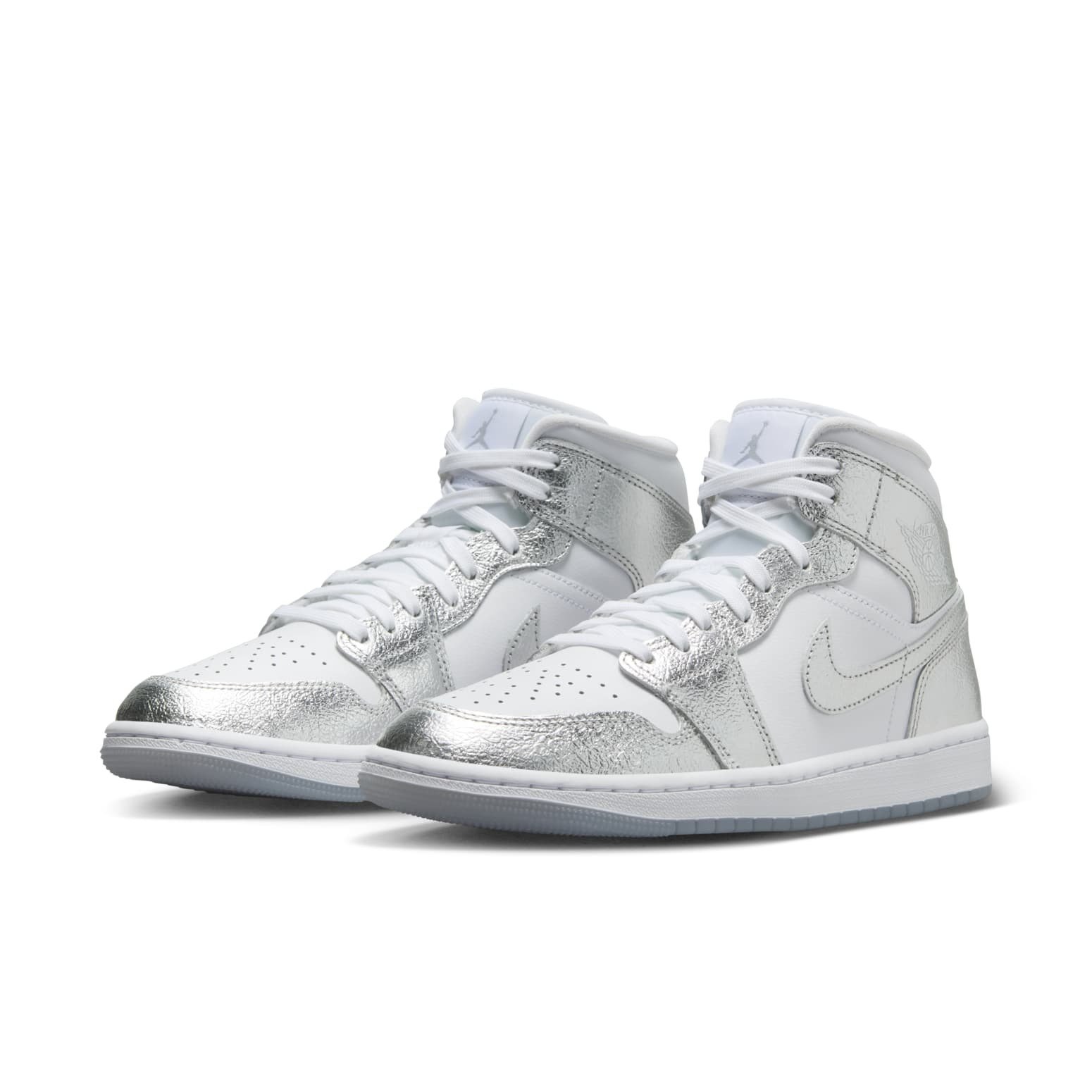 Jordan 1 Mid SE Metallic Silver (Women's) 4 Jordan 1 Mid SE Metallic Silver (Women's)