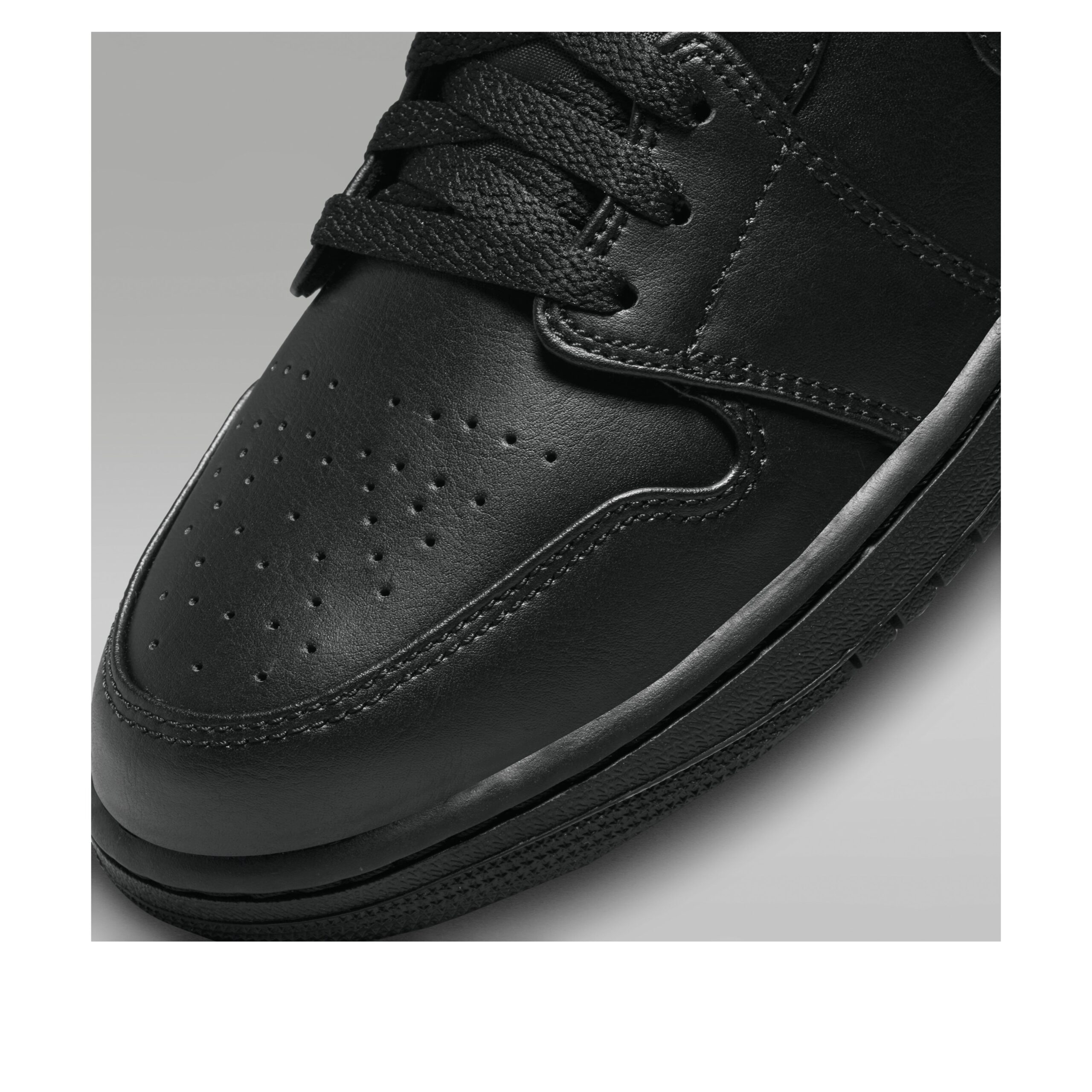 Jordan 1 Mid Triple Black 7 Jordan 1 Mid Triple Black