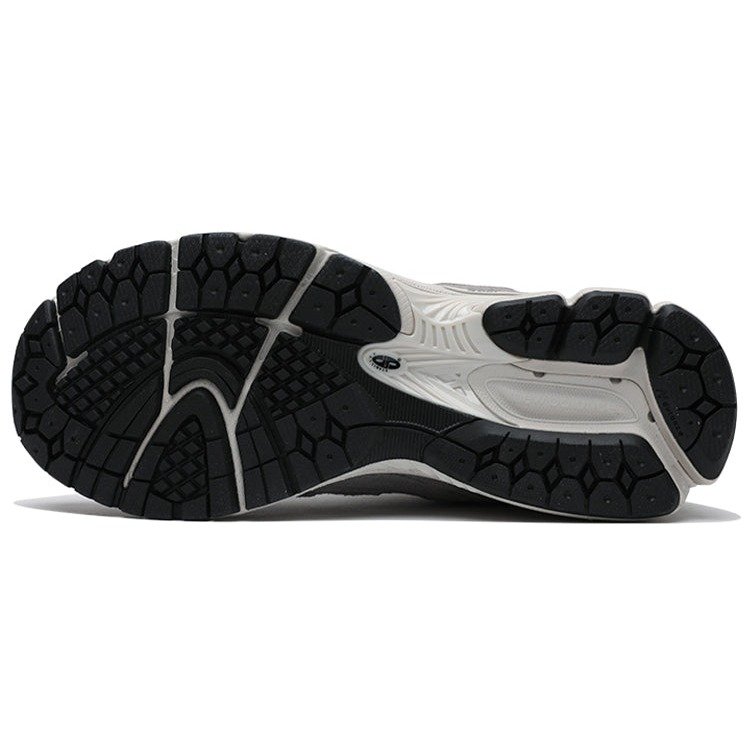 New Balance 2002R Marblehead Light Aluminum 6 New Balance 2002R Marblehead Light Aluminum