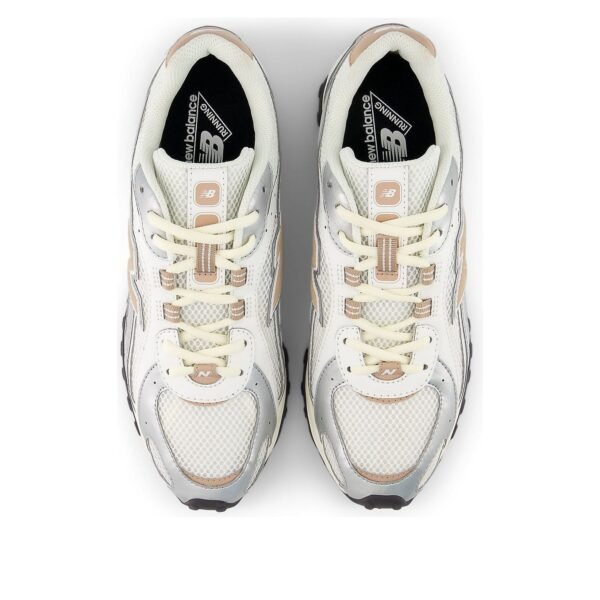 New Balance 204L Silver Metallic Flat Taupe