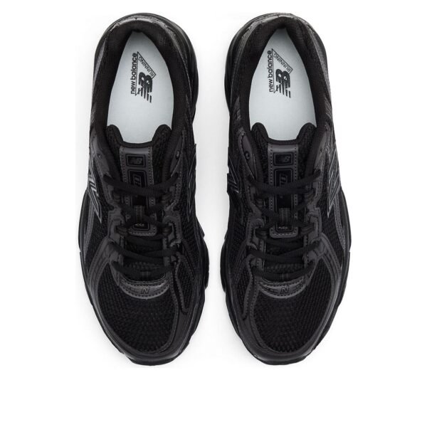New Balance 740 Triple Black