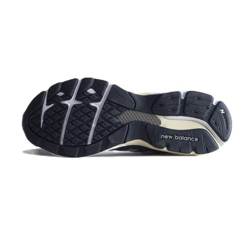 New Balance 990v3 MiUSA Kith Steel Blue 6 New Balance 990v3 MiUSA Kith Steel Blue