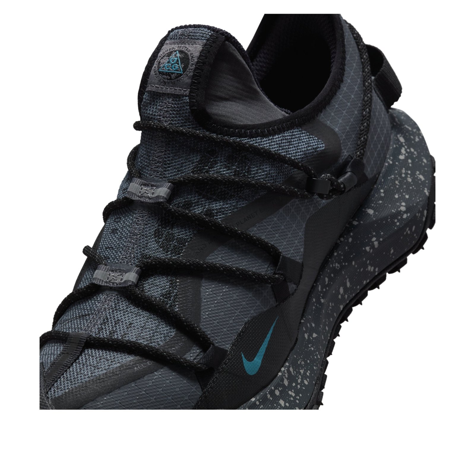 Nike ACG Mountain Fly Low Gore-Tex SE Dark Grey Black 7 Nike ACG Mountain Fly Low Gore-Tex SE Dark Grey Black