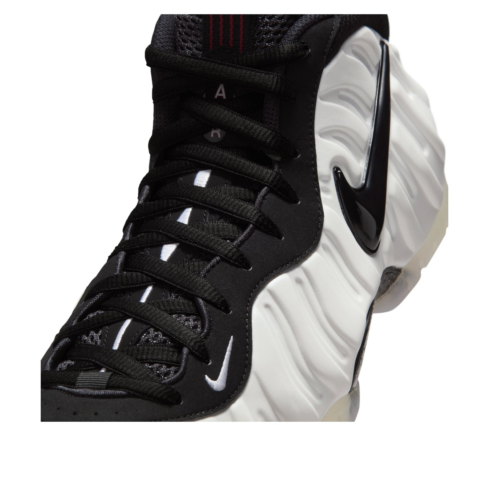 Nike Air Foamposite Pro Pearl (2025) 7 Nike Air Foamposite Pro Pearl (2025)