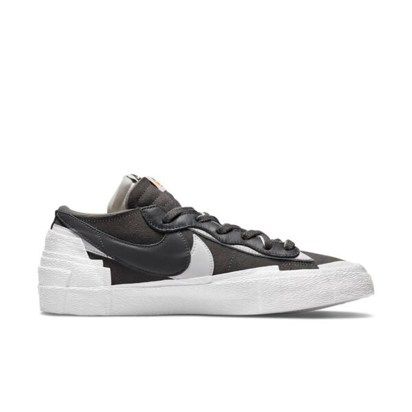 Nike Blazer Low sacai Iron Grey