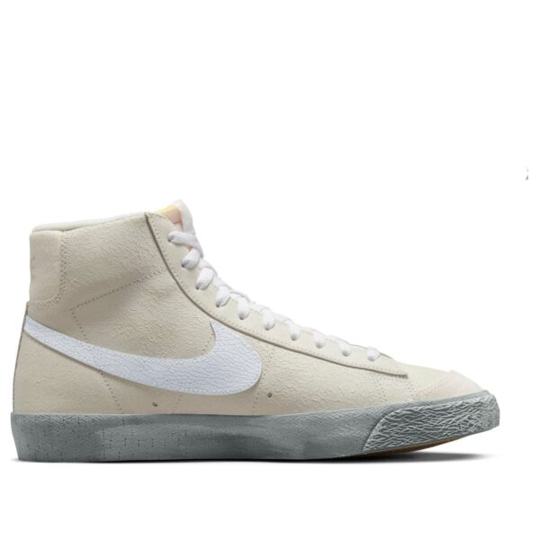 Nike Blazer Mid ’77 EMB Summit White Phantom