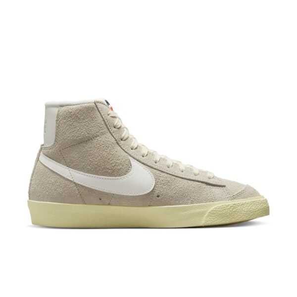 Nike Blazer Mid 77 Vintage Light Bone Alabaster (Women&rsquo;s)