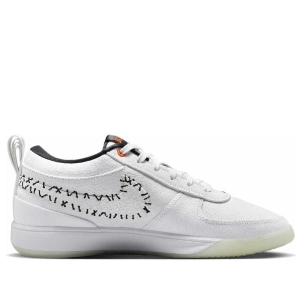 Nike Book 1 The Nightmare Before Christmas