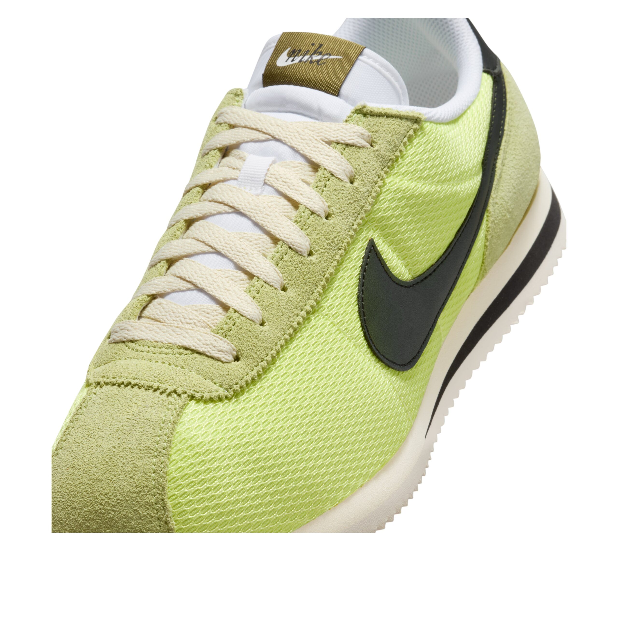 Nike Cortez TXT Light Lemon Twist 7 Nike Cortez TXT Light Lemon Twist
