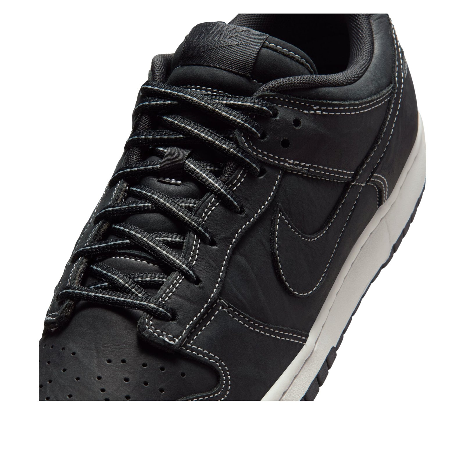 Nike Dunk Low Off Noir Summit White 7 Nike Dunk Low Off Noir Summit White