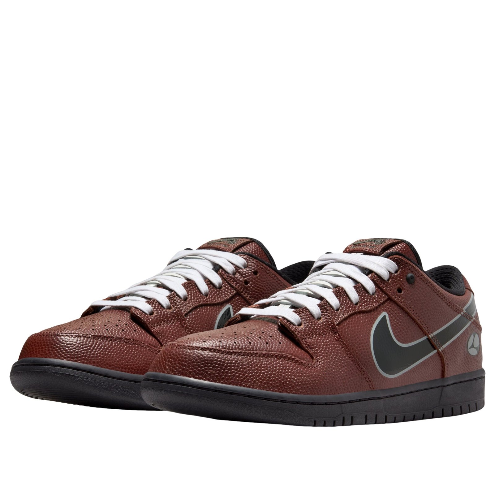 Nike SB Dunk Low Limosine Skateboards 6 Nike SB Dunk Low Limosine Skateboards