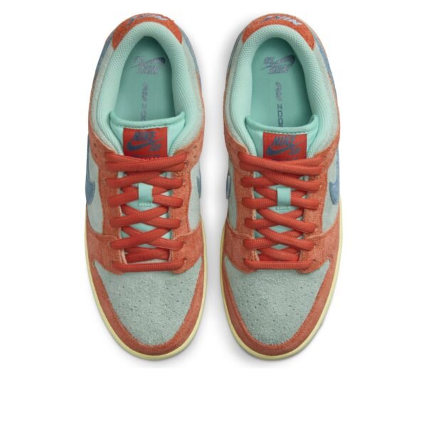 Nike SB Dunk Low Orange Emerald Rise