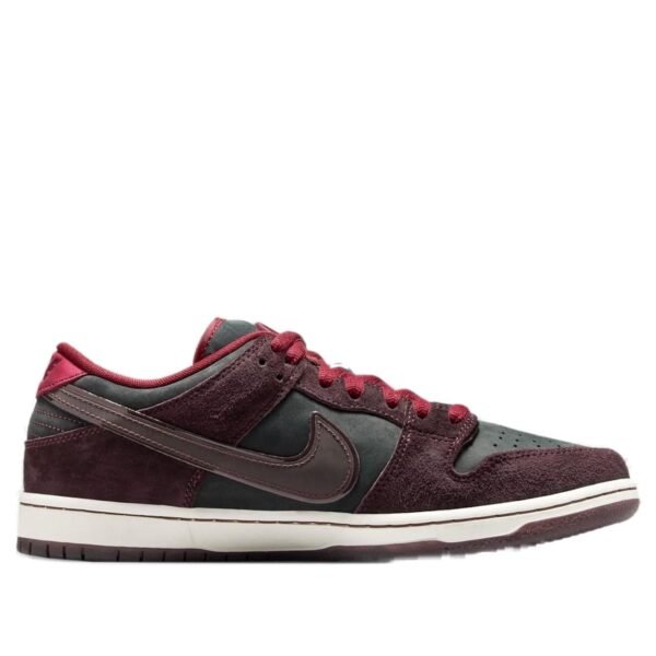 Nike SB Dunk Low Riot Skateshop