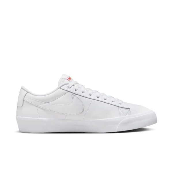 Nike SB Zoom Blazer Low Pro GT ISO Triple White