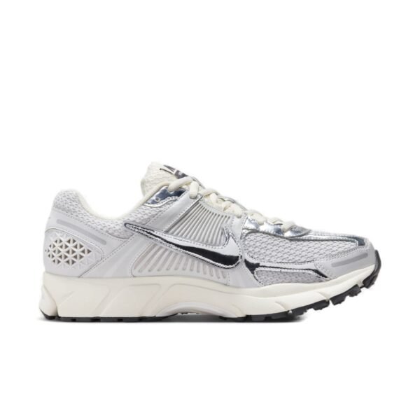 Nike Zoom Vomero 5 Chrome