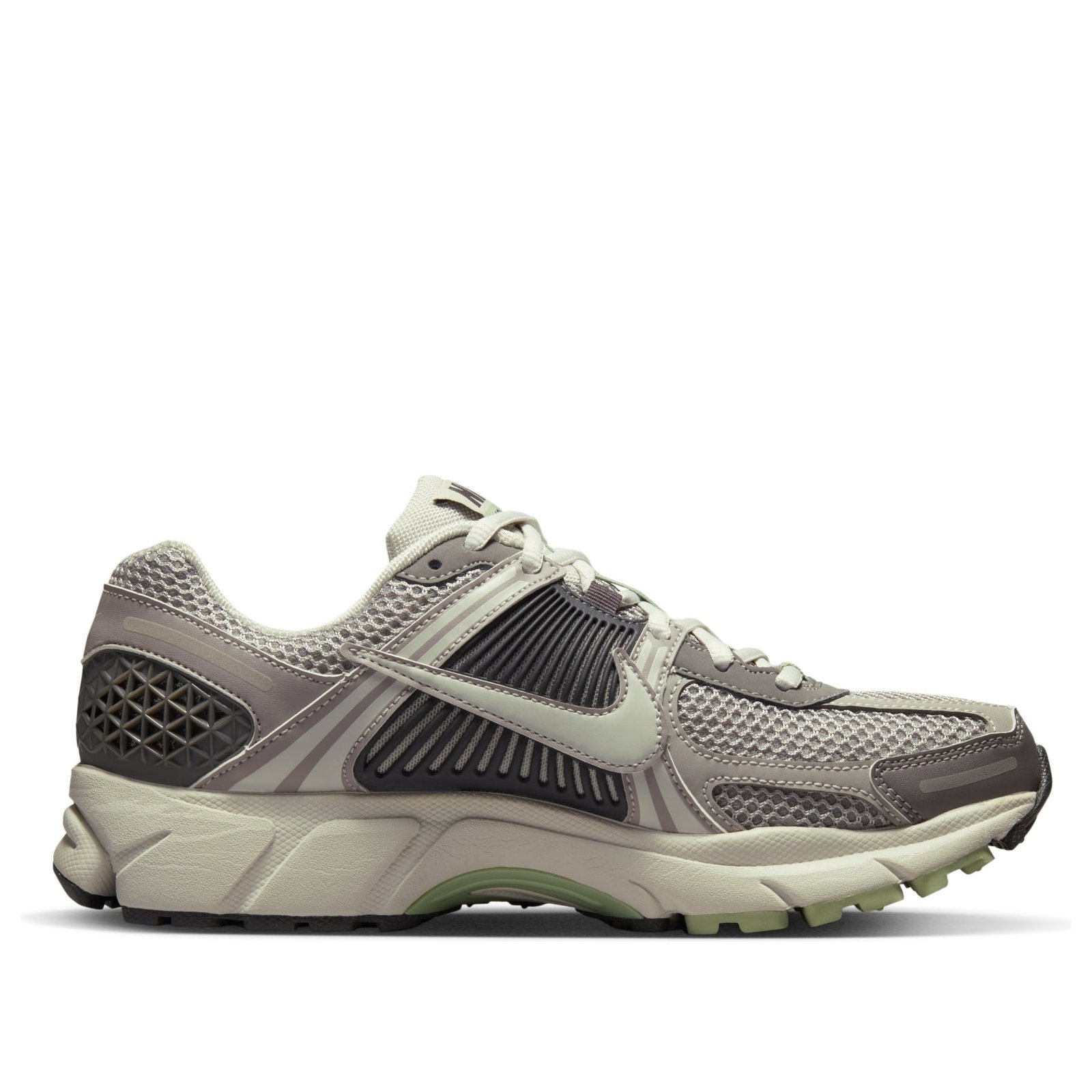 Nike Zoom Vomero 5 Cobblestone Flat Pewter (Women's) 4 Nike Zoom Vomero 5 Cobblestone Flat Pewter (Women's)