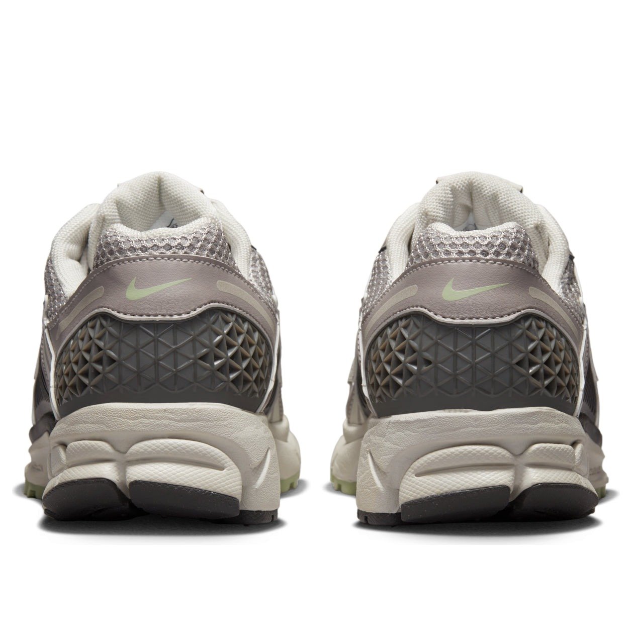 Nike Zoom Vomero 5 Cobblestone Flat Pewter (Women's) 7 Nike Zoom Vomero 5 Cobblestone Flat Pewter (Women's)