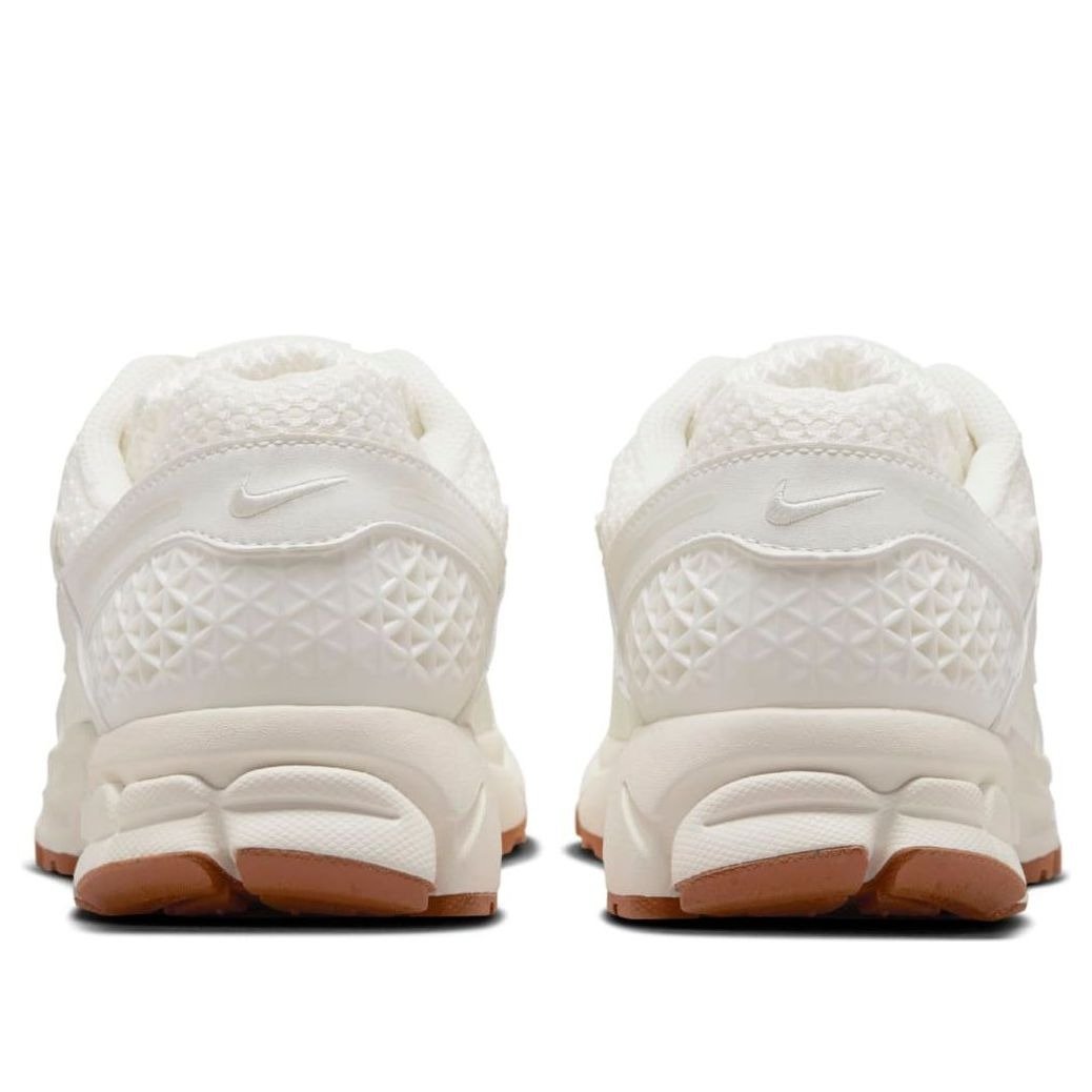 Nike Zoom Vomero 5 Sail Coconut Milk (Women's) 7 Nike Zoom Vomero 5 Sail Coconut Milk (Women's)