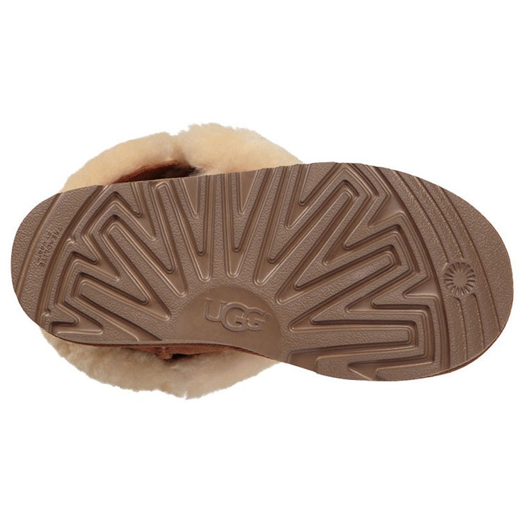 UGG Bailey Button II Chestnut (Kids) 8 UGG Bailey Button II Chestnut (Kids)