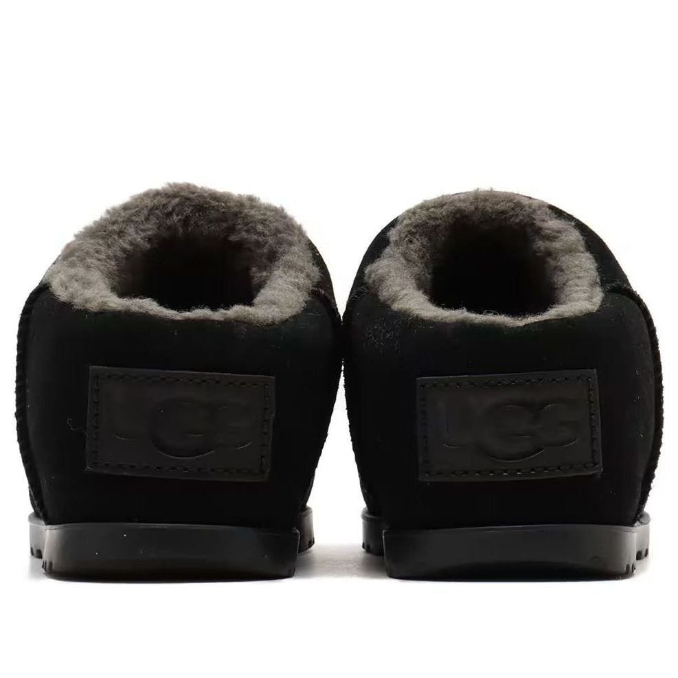 UGG Pumped Slide Black (Women's) 7 UGG Pumped Slide Black (Women's)