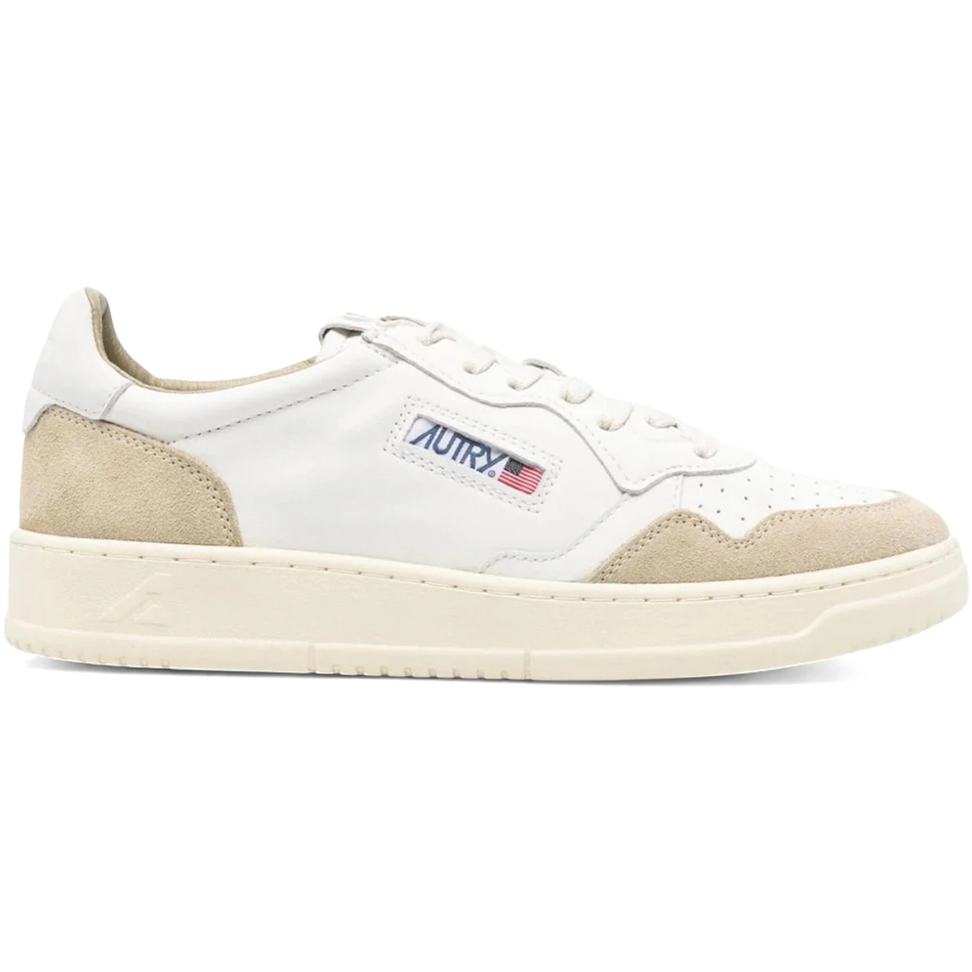 Autry Medalist Leather Low White Sponge 1 Autry Medalist Leather Low White Sponge 3