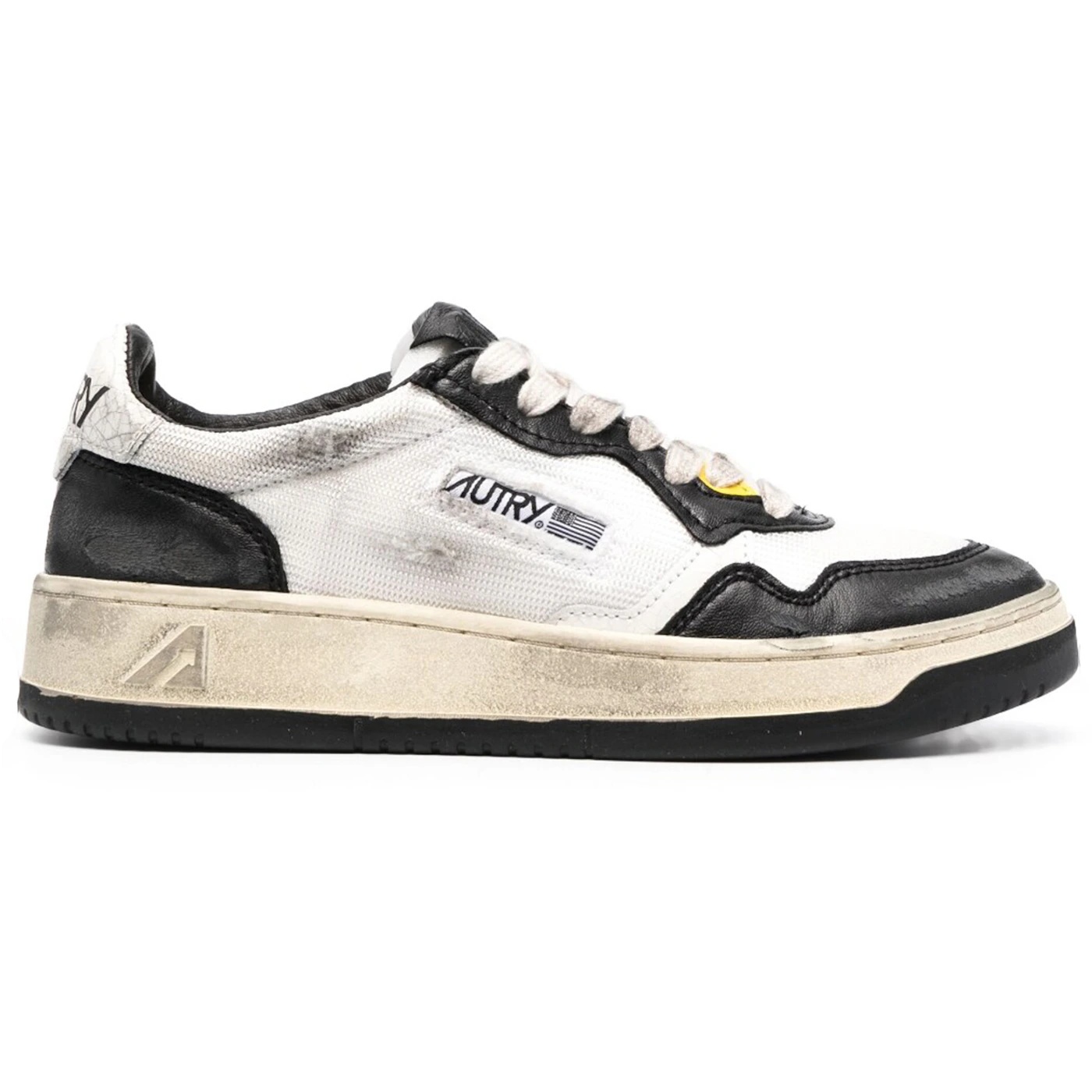 Autry Medalist White Black (Womens) 2 Autry Medalist White Black Womens 1