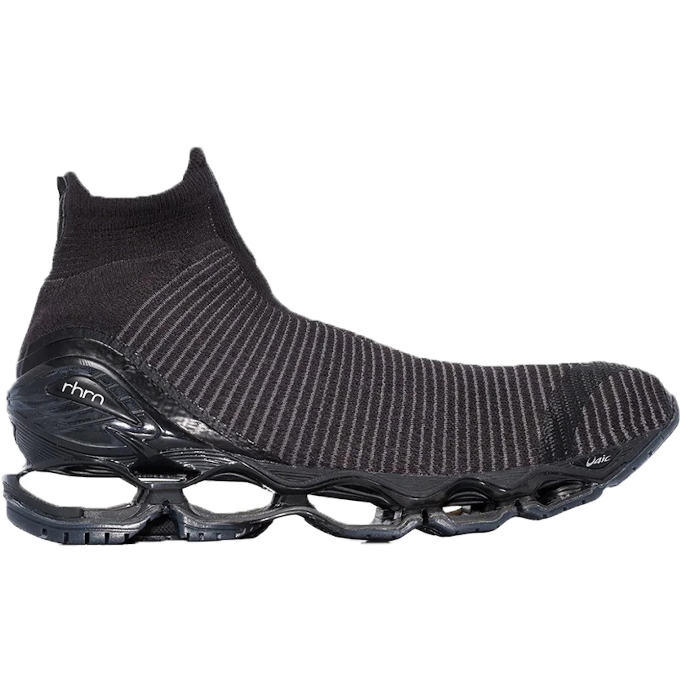 Mizuno rhrn Black Striped Knit 1 Mizuno rhrn Black Striped Knit 3