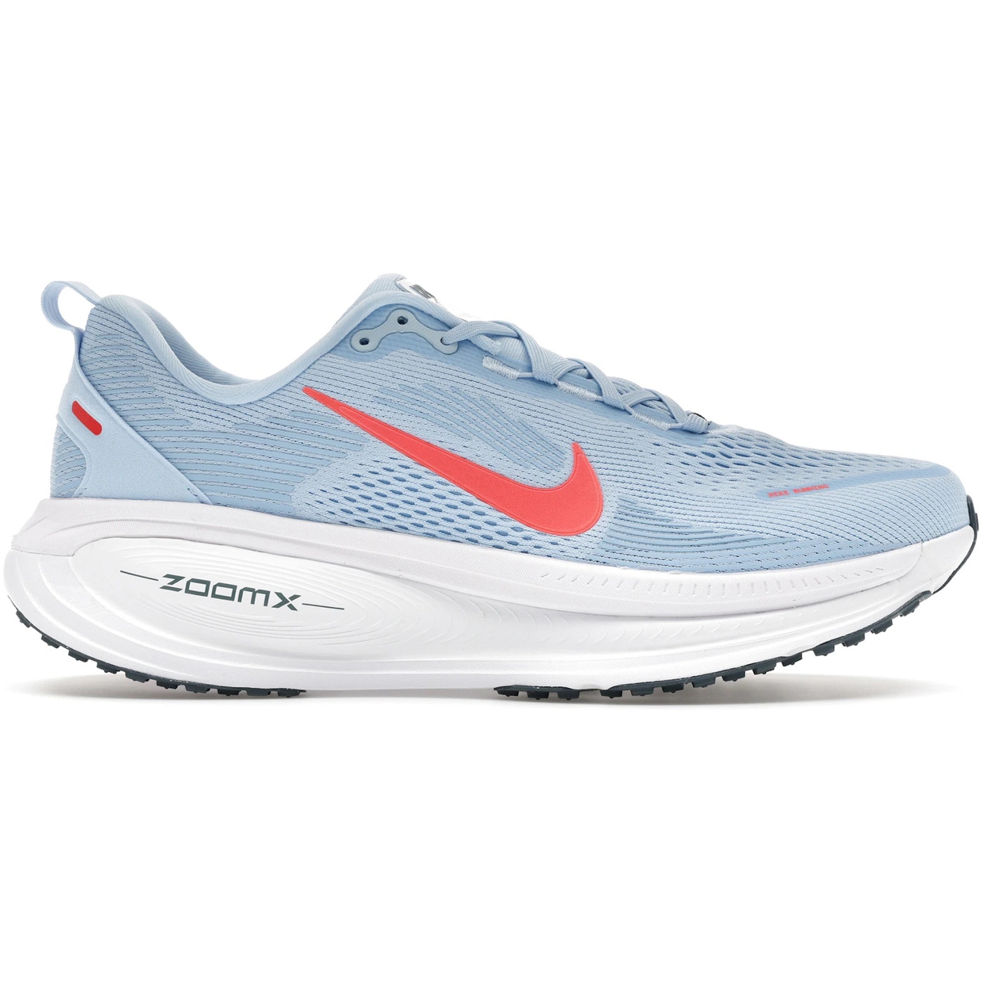 Nike Vomero 18 Ice Blue Bright Crimson 2 Nike Vomero 18 Ice Blue Bright Crimson 1