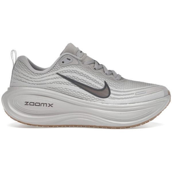 Nike Vomero Plus College Grey Light Iron Ore Gum