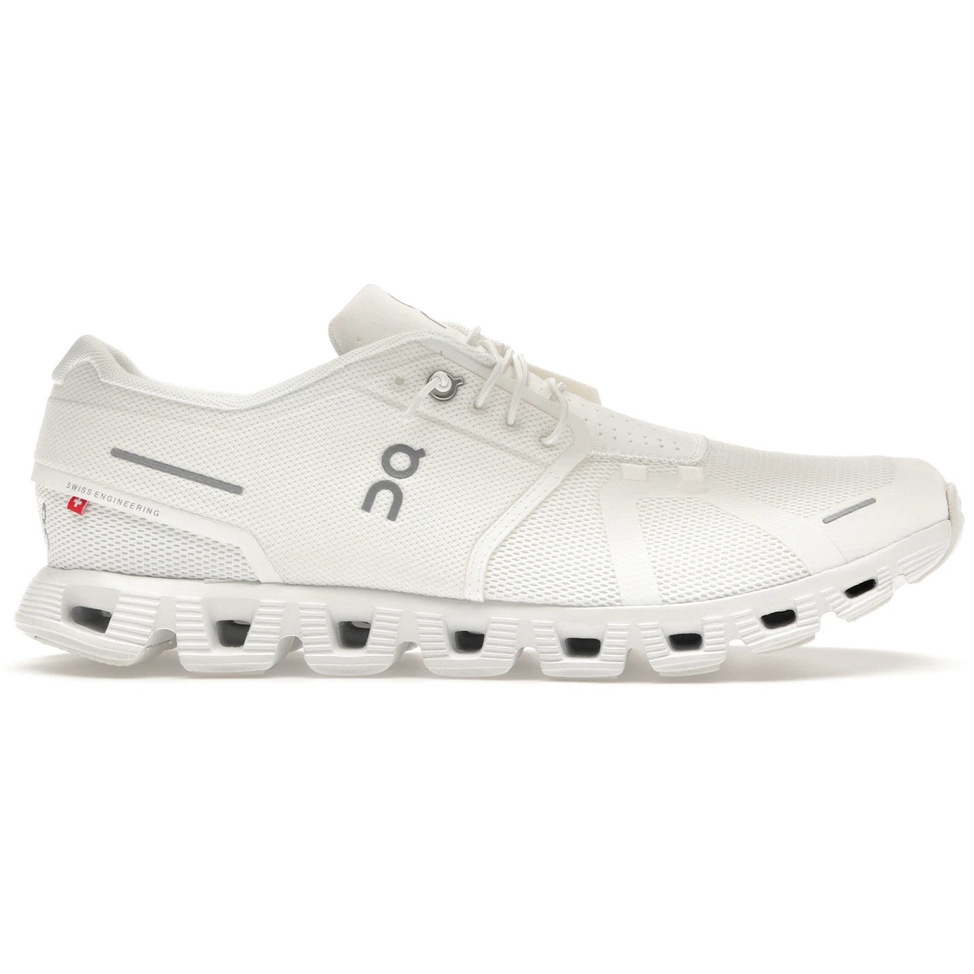 On Running Cloud 5 Undyed White 1 On Running Cloud 5 Undyed White 2