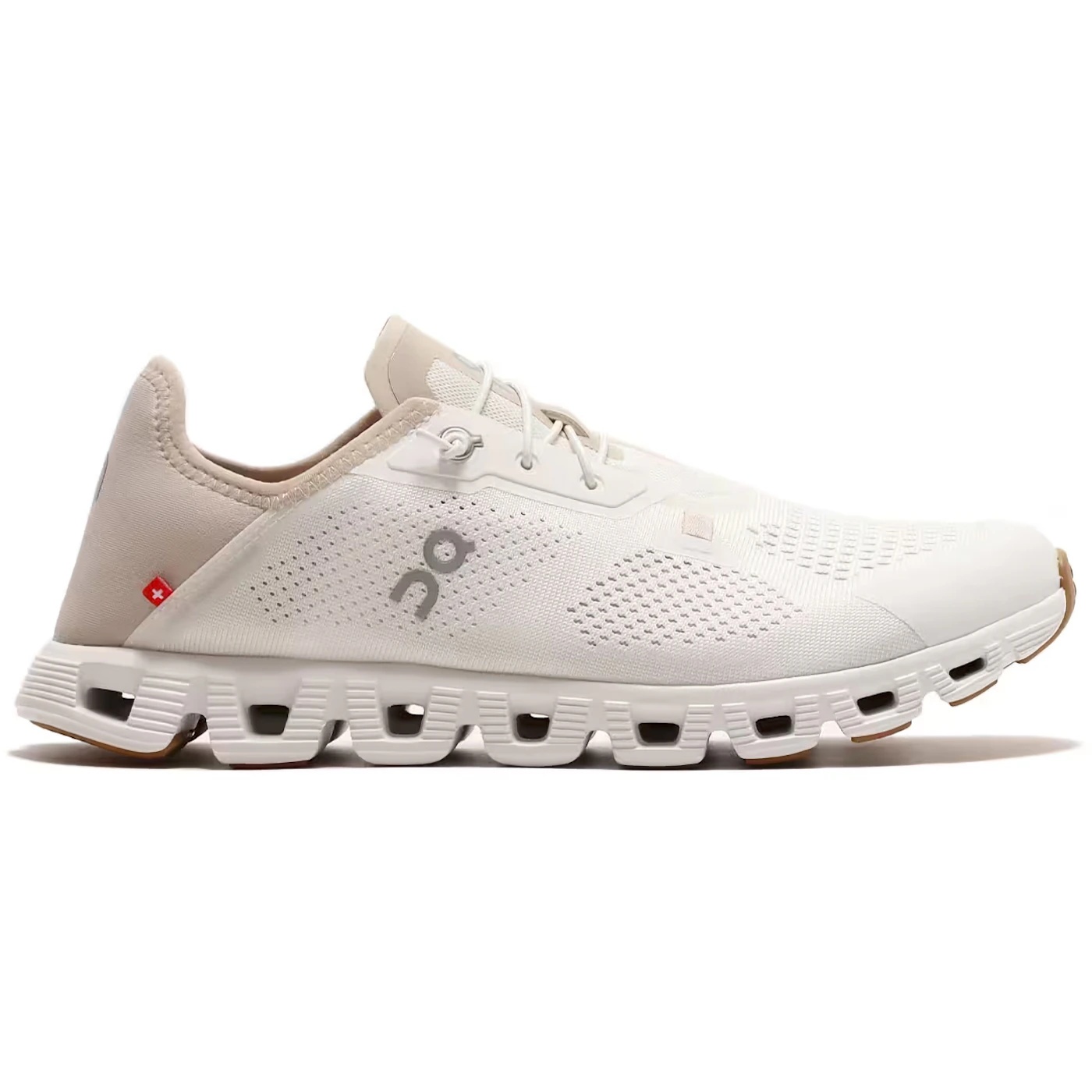 On Running Cloud 5 Undyed White Pearl 1 On Running Cloud 5 Undyed White Pearl 4