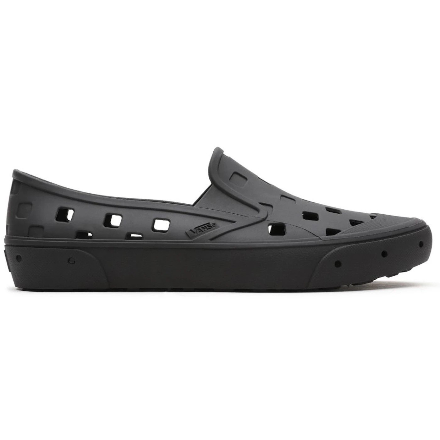 Vans Trek Slip-On Triple Black 1 Vans Trek Slip On Triple Black 3