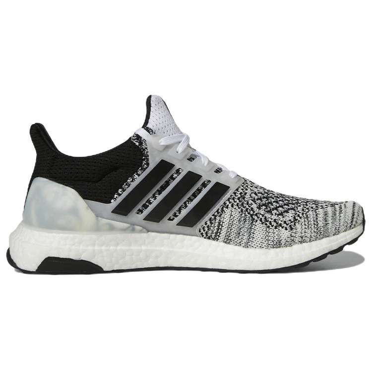 adidas Ultra Boost 1.0 DNA Oreo (2022) 4 adidas Ultra Boost 1.0 DNA Oreo (2022)