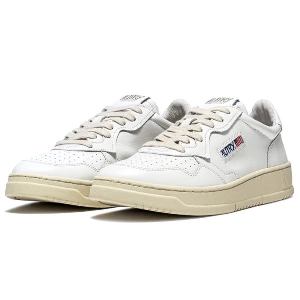 Autry Medalist Leather Low White (Womens)