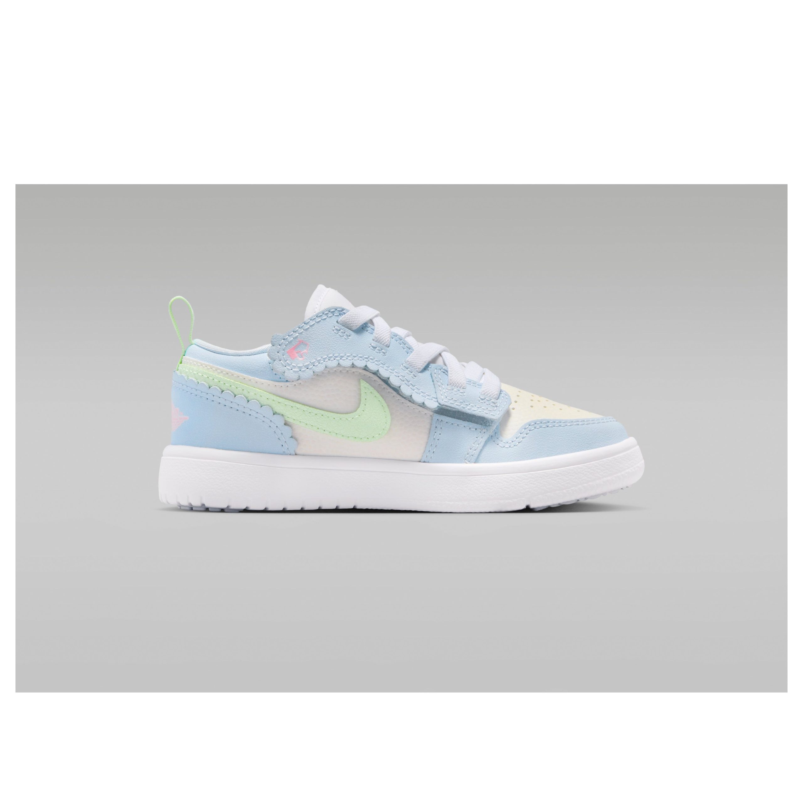 Jordan 1 Low ALT SE Half Blue Sail Vapor Green (PS) 8 Jordan 1 Low ALT SE Half Blue Sail Vapor Green (PS)