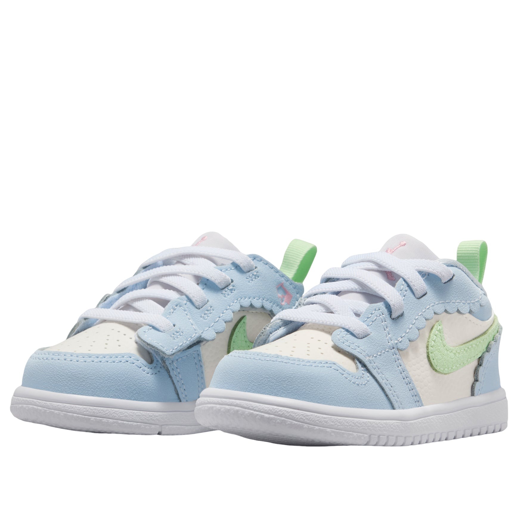 Jordan 1 Low ALT SE Love Is In The Air (TD) 6 Jordan 1 Low ALT SE Love Is In The Air (TD)