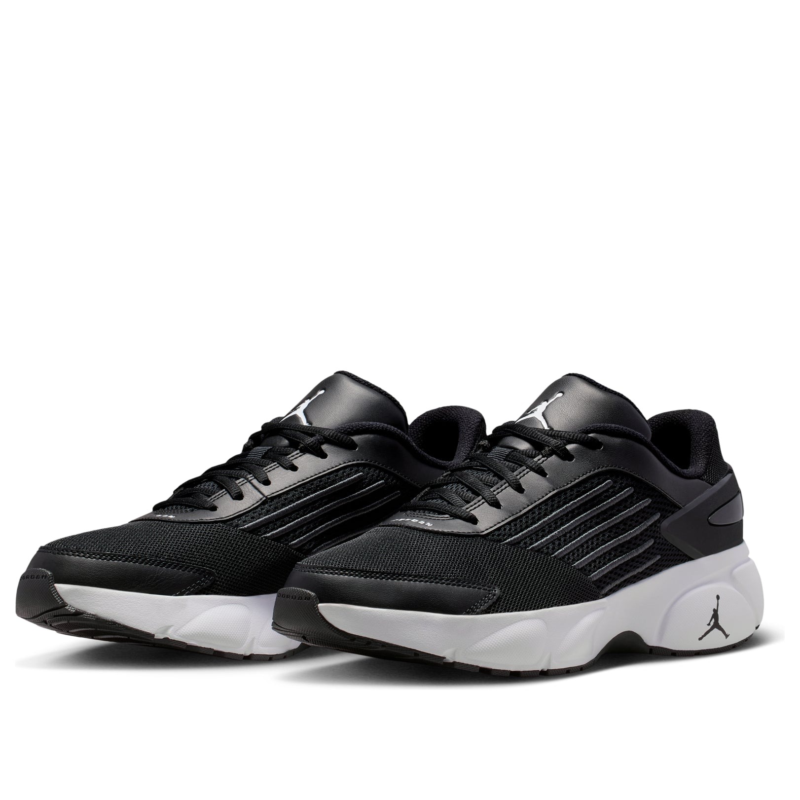 Jordan Trunner Flow Black White 6 Jordan Trunner Flow Black White