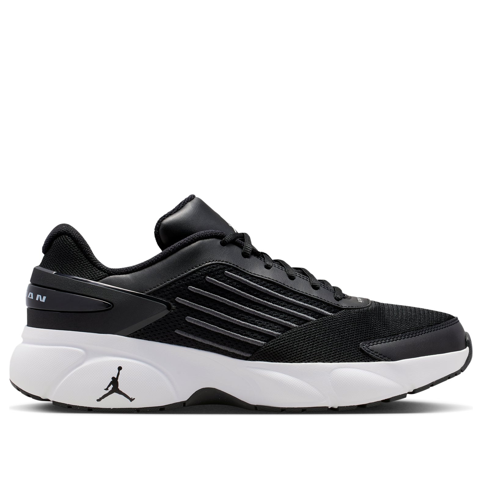 Jordan Trunner Flow Black White 8 Jordan Trunner Flow Black White