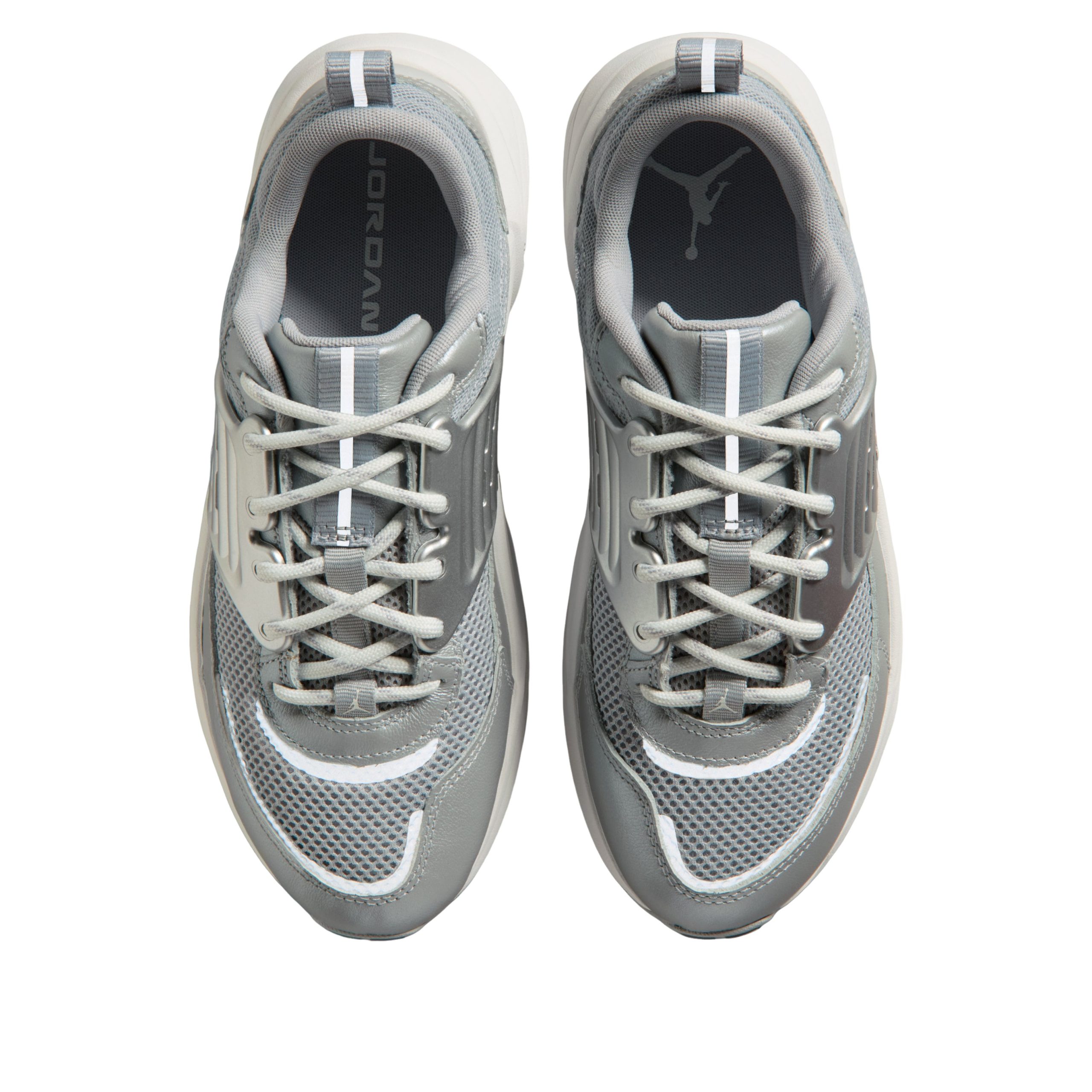 Jordan Trunner O/S Swan Wolf Grey Silver (Womens) 4 Jordan Trunner O/S Swan Wolf Grey Silver (Womens)