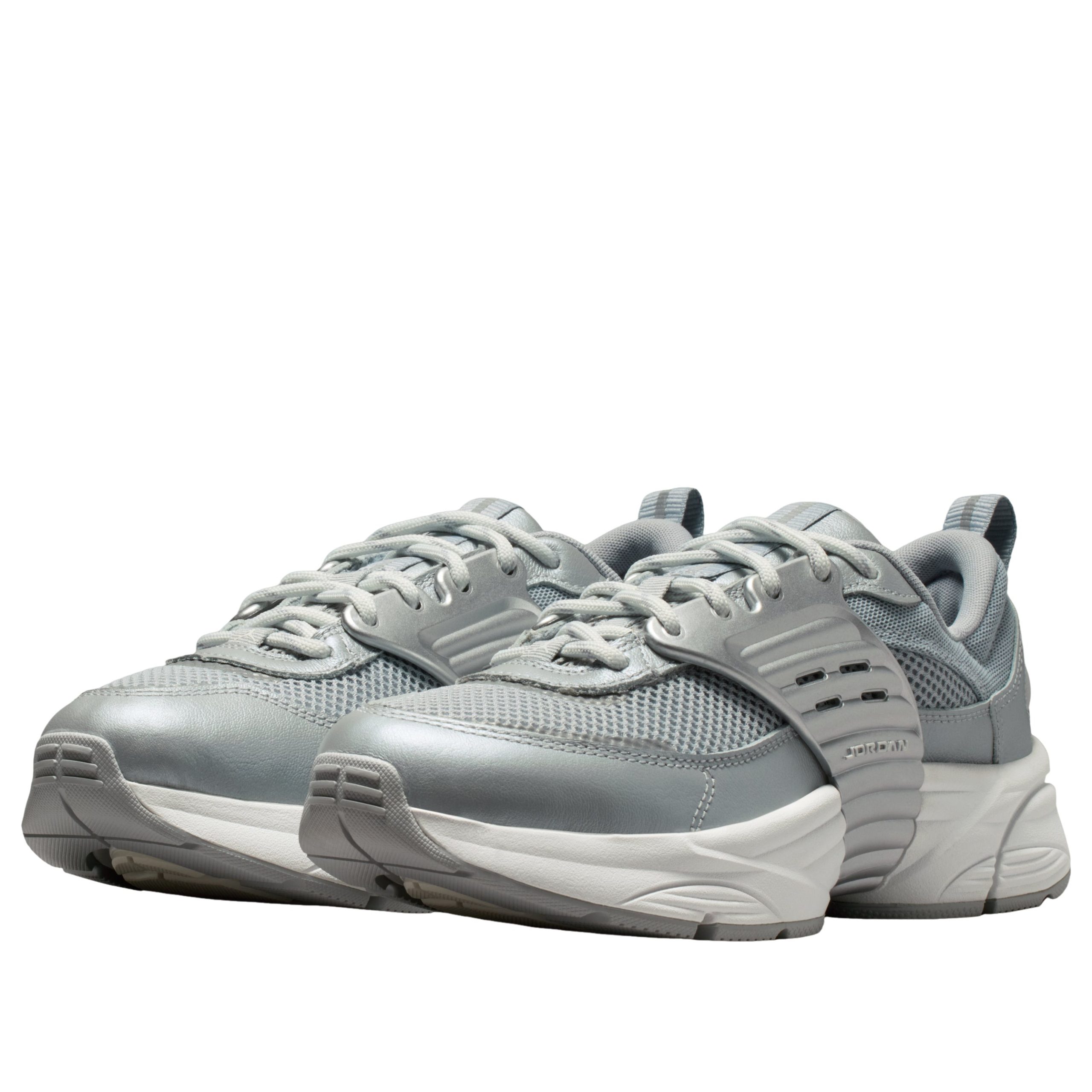 Jordan Trunner O/S Swan Wolf Grey Silver (Womens) 6 Jordan Trunner O/S Swan Wolf Grey Silver (Womens)